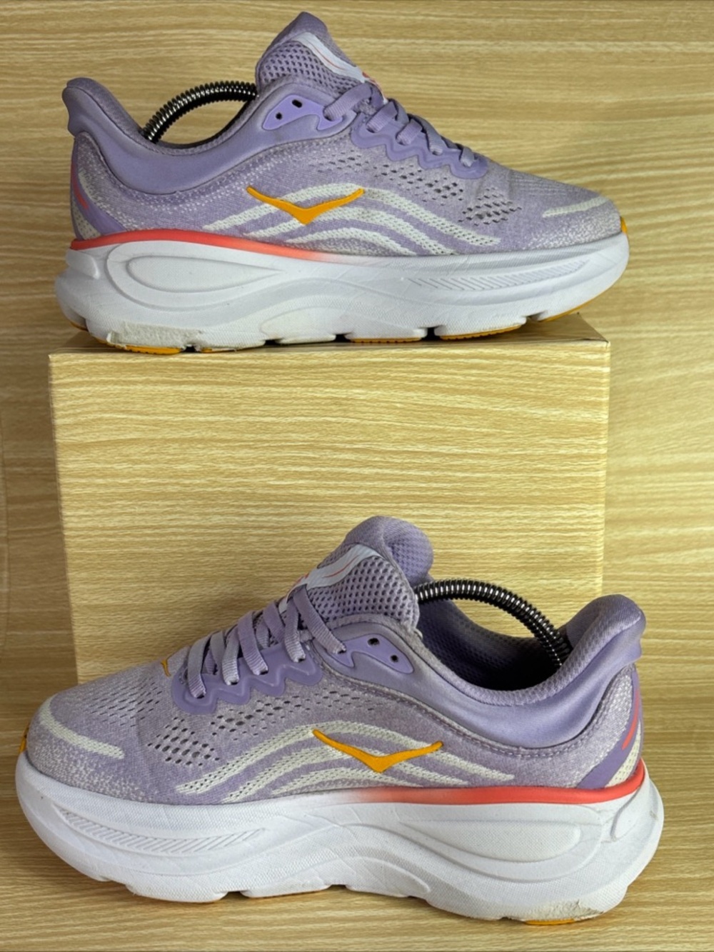 HOKA Bondi 8 Lavender Running Shoes Women’s 7 Cushioned Trainer - Picture 3 of 8